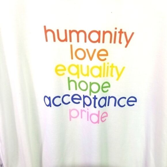 Graphic tee. Size XL - Picture 1 of 6